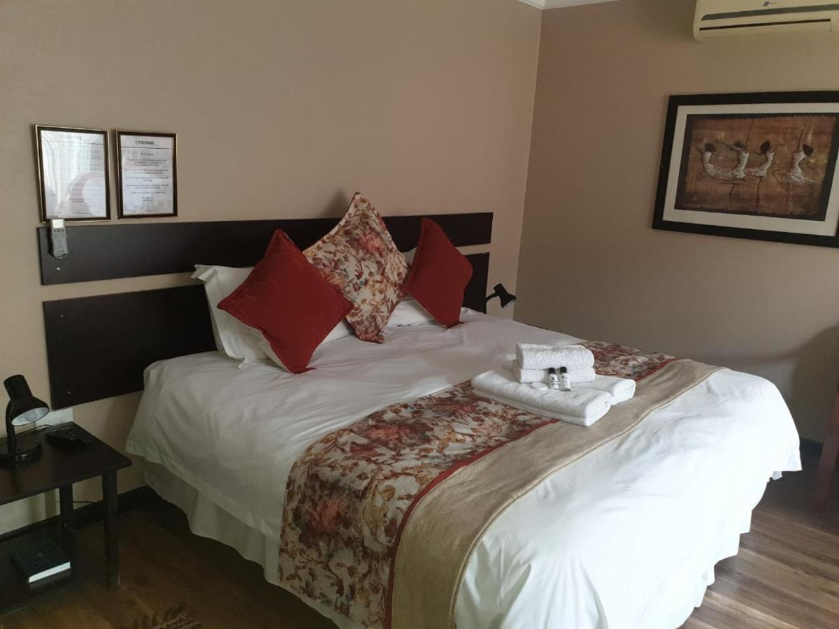 Tsessebe Guesthouse Блумфонтейн Экстерьер фото