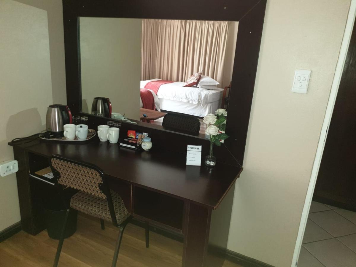 Tsessebe Guesthouse Блумфонтейн Экстерьер фото