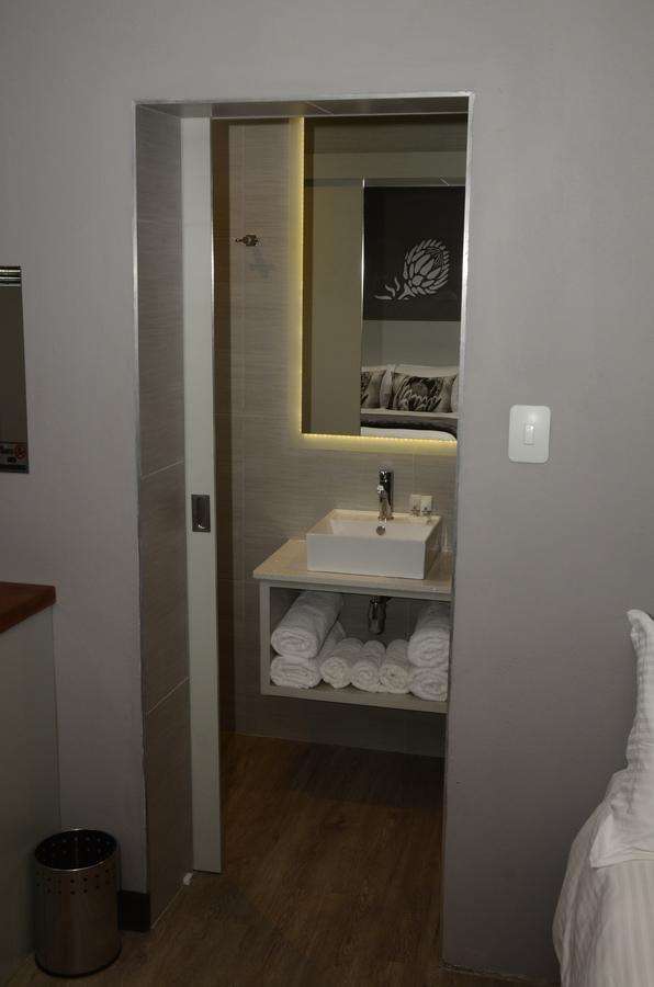 Tsessebe Guesthouse Блумфонтейн Экстерьер фото