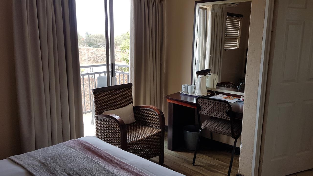 Tsessebe Guesthouse Блумфонтейн Экстерьер фото